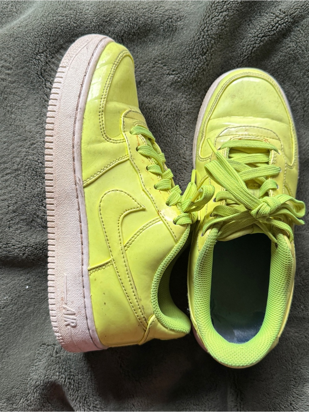 Nike Kids Neon Yellow Lace-Up Sneakers